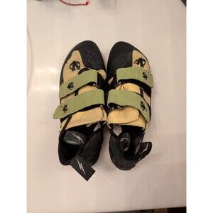 Evolv climbing shoes size 6 men's pontas eco-trax